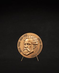 Médaille commémorative à l’effigie de Jules Verne